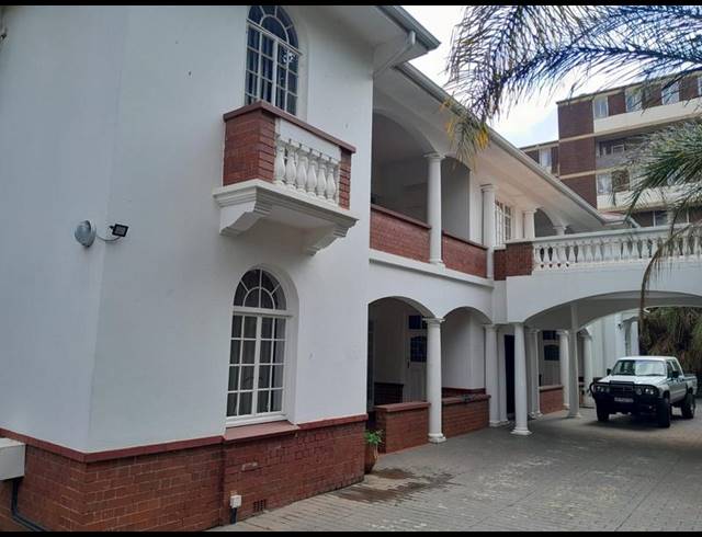 22 BEDROOM HOUSE FOR SALE IN ARCADIA
